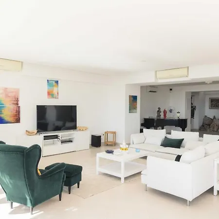 Con Piscina Con 8 Matrimoniali Ad Anacapri, By La Canostra Capri * אנה קאפרי
