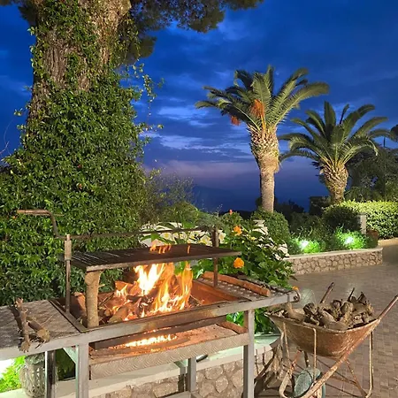 Con Piscina Con 8 Matrimoniali Ad Anacapri, By La Canostra Capri * אנה קאפרי