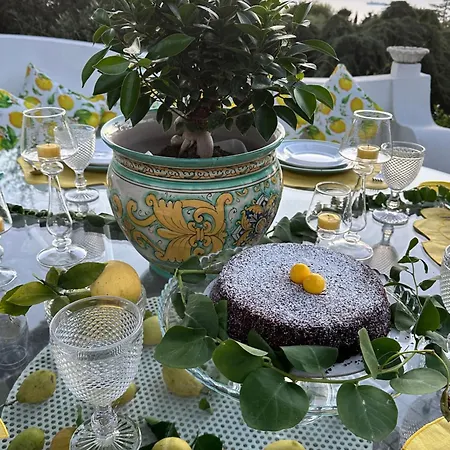 Con Piscina Con 8 Matrimoniali Ad Anacapri, By La Canostra Capri * אנה קאפרי