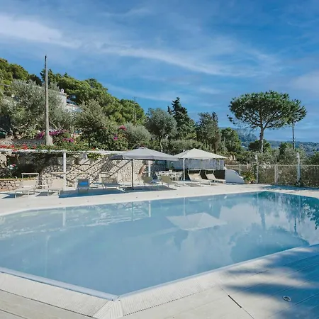 Villa Con Piscina Con 8 Matrimoniali Ad Anacapri, By La Canostra Capri *