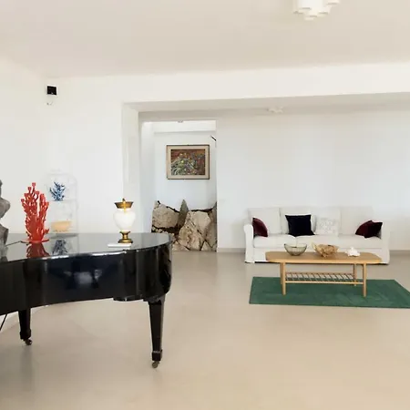 Con Piscina Con 8 Matrimoniali Ad Anacapri, By La Canostra Capri Anacapri (Isola di Capri)