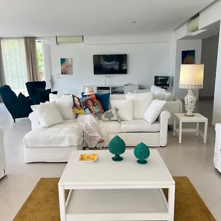 Con Piscina Con 8 Matrimoniali Ad Anacapri, By La Canostra Capri Villa *