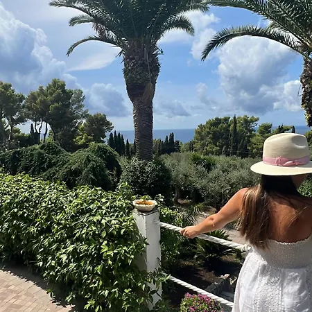 Villa Con Piscina Con 8 Matrimoniali Ad Anacapri, By La Canostra Capri Anacapri (Isola di Capri)